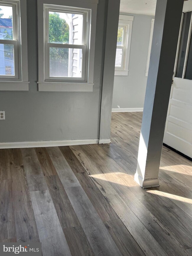 202 S Samuel St unit 205, Charles Town, WV 25414 - photo 5