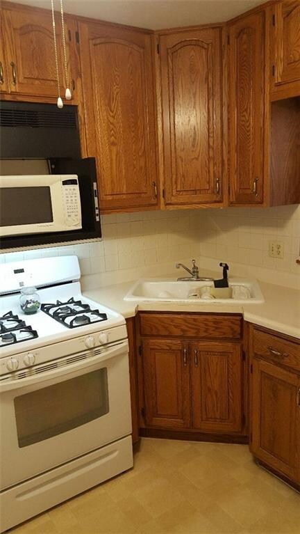 2515 48th St, Des Moines, IA 50310 - photo 4