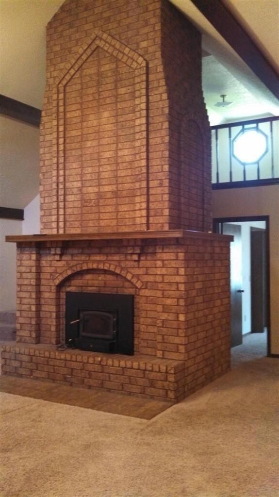 2108 W Jackson St, Bolivar, MO 65613 - photo 3