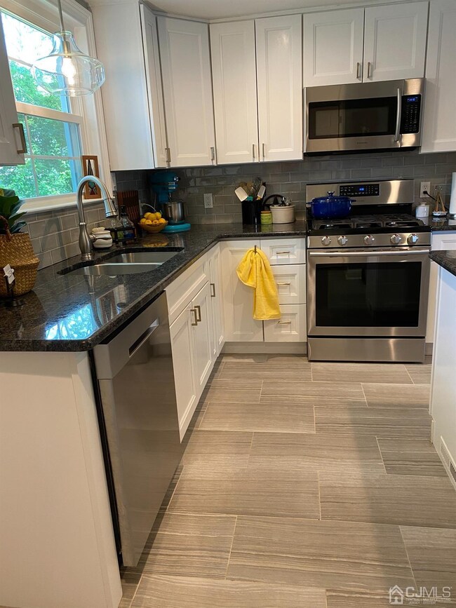 1 Grant Ct, Metuchen, NJ 08840 - photo 6