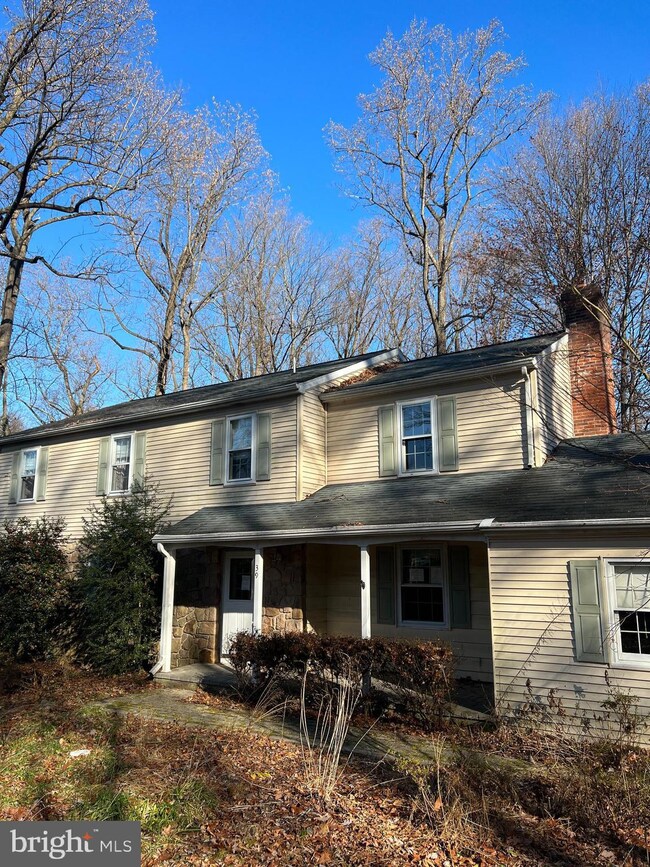 39 Sylvan Dr, Pottstown, PA 19465 - photo 4