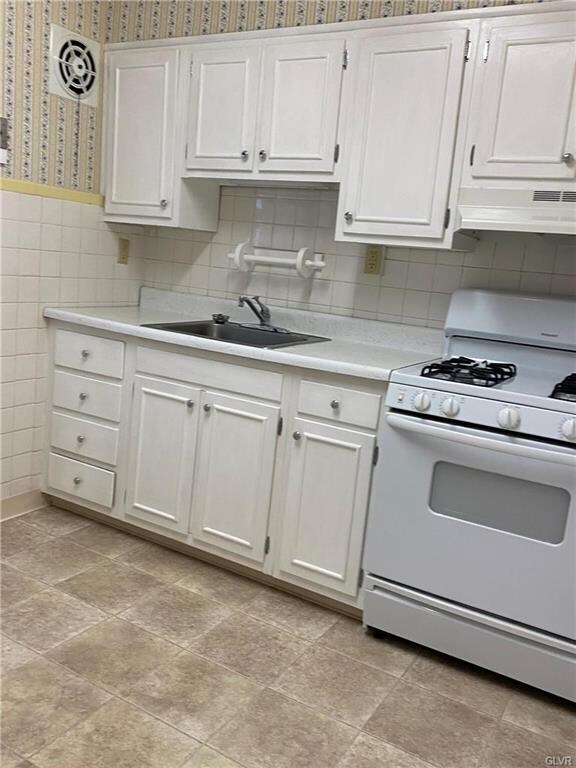 1527 Valley Rd, Bethlehem, PA 18018 - photo 6