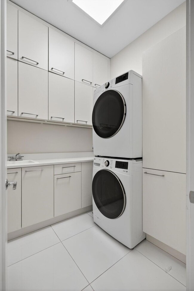 2 Water Club Way unit 301, North Palm Beach, FL 33408 - photo 6