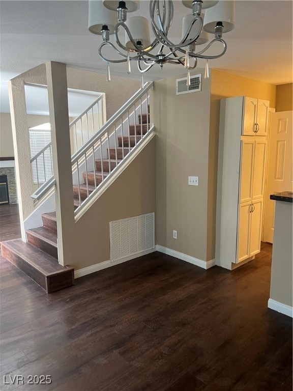 7917 Lisa Dawn Ave, Las Vegas, NV 89147 - photo 3