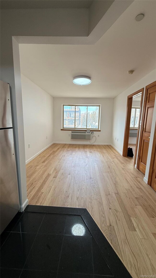 112-31 38th Ave unit 2B, Corona, NY 11368 - photo 5