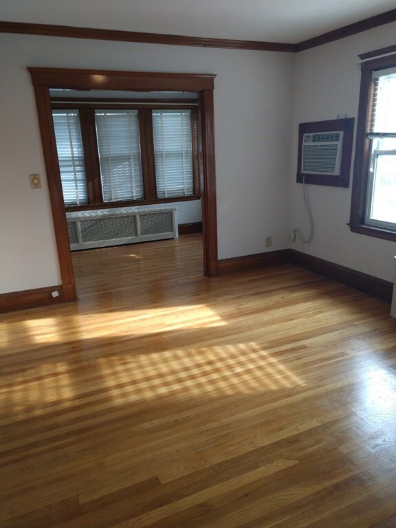 493 Lagrange St unit 1, West Roxbury, MA 02132 - photo 3