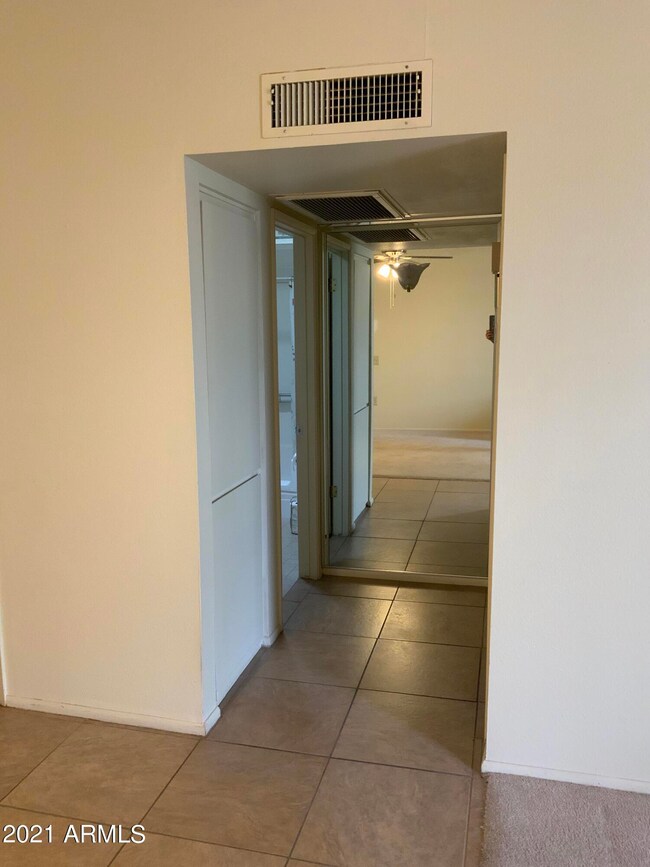 14218 N Newcastle Dr, Sun City, AZ 85351 - photo 6