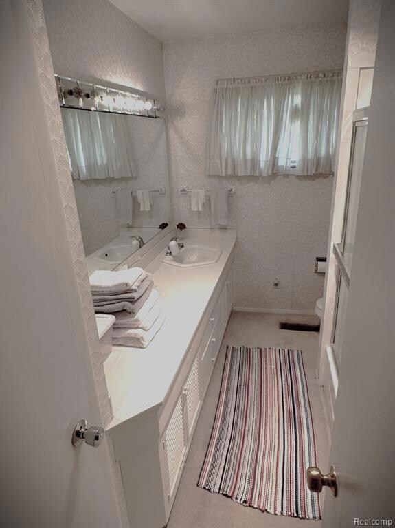 1933 Greenbriar Ln, Flint, MI 48507 - photo 6