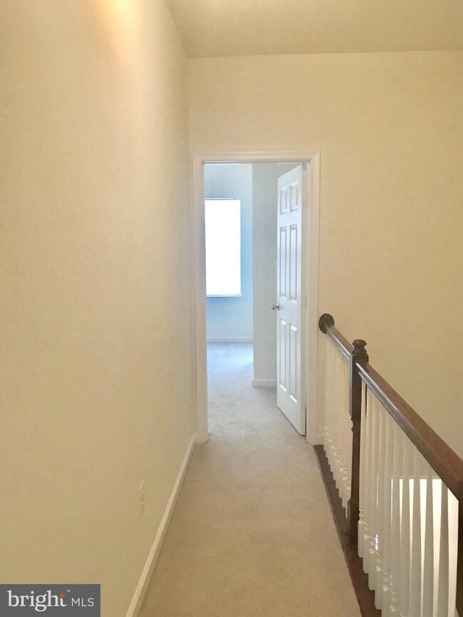 3012 Chinkapin Oak Ln unit 148, Woodbridge, VA 22191 - photo 3