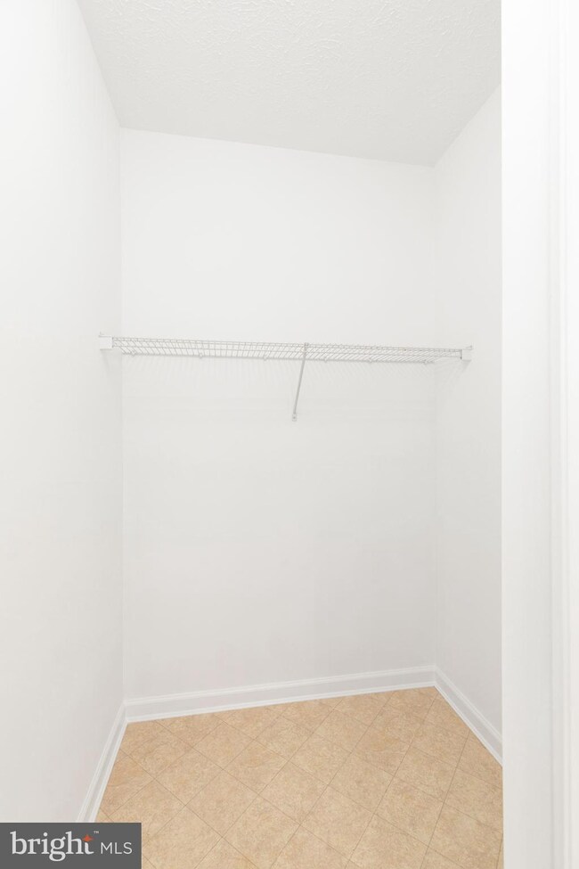 5497 Glenthorne Ct, Baltimore, MD 21237 - photo 4