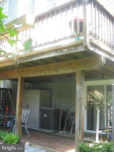 14318 Beaker Ct, Burtonsville, MD 20866 - photo 6