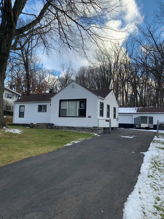 1956 W Springville Rd, La Porte, IN 46350 - photo 3