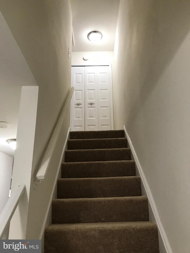 6059 Bonnie Bern Ct, Burke, VA 22015 - photo 7