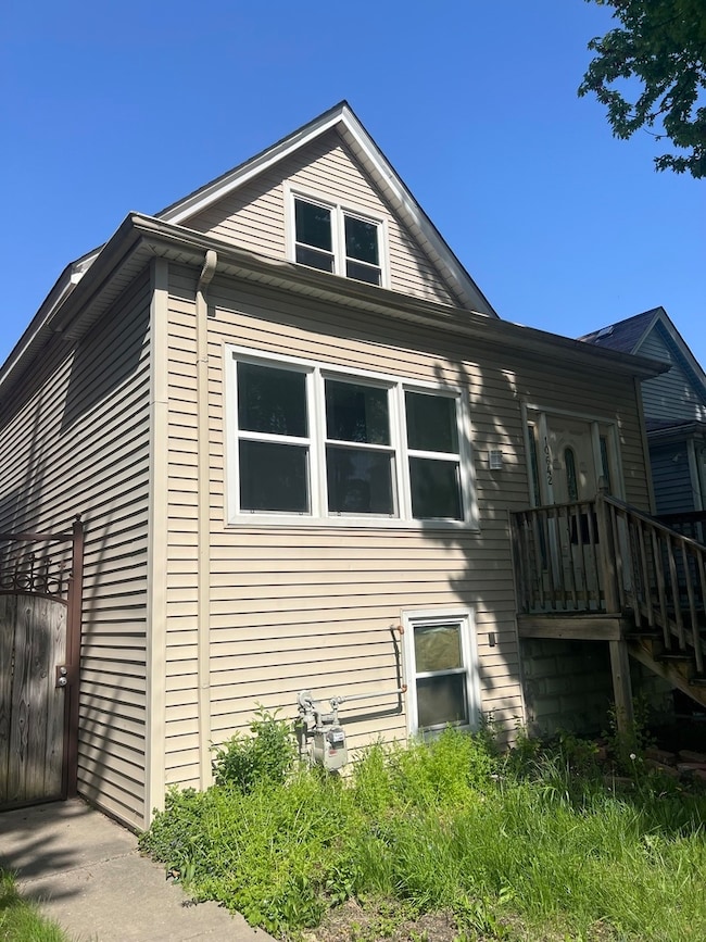 10642 S Calhoun Ave, Chicago, IL 60617 - photo 3