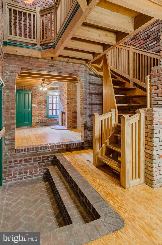 323 S Durham St, Baltimore, MD 21231 - photo 7