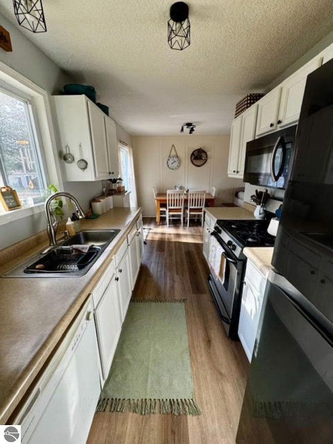 9383 1st St, Interlochen, MI 49643 - photo 2