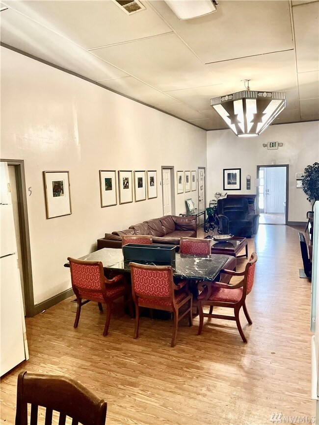 9224 Holly Dr, Everett, WA 98204 - photo 5