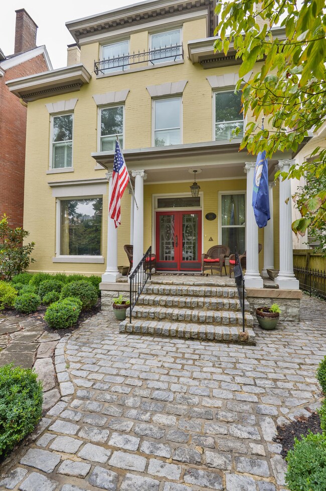 2121 Cherokee Pkwy, Louisville, KY 40204 - photo 3