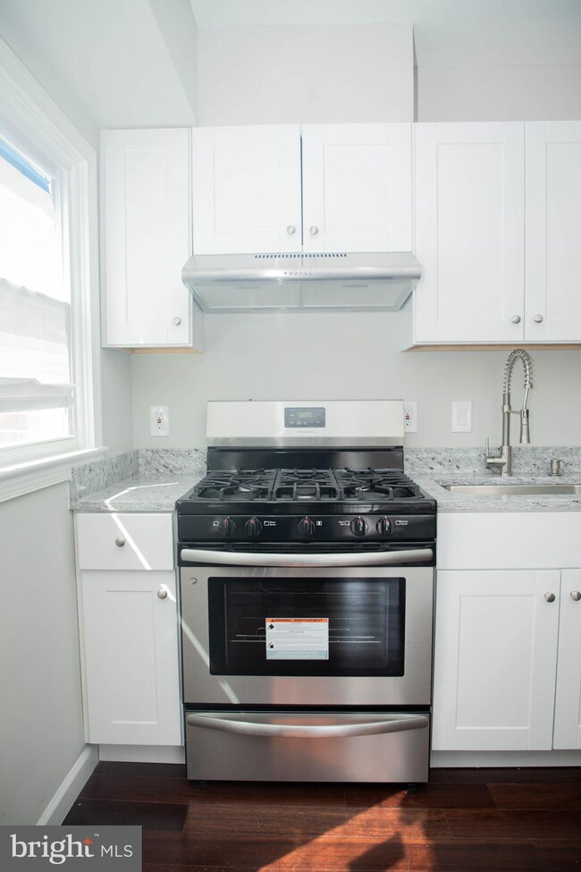 1249 Glenhaven Rd, Baltimore, MD 21239 - photo 4