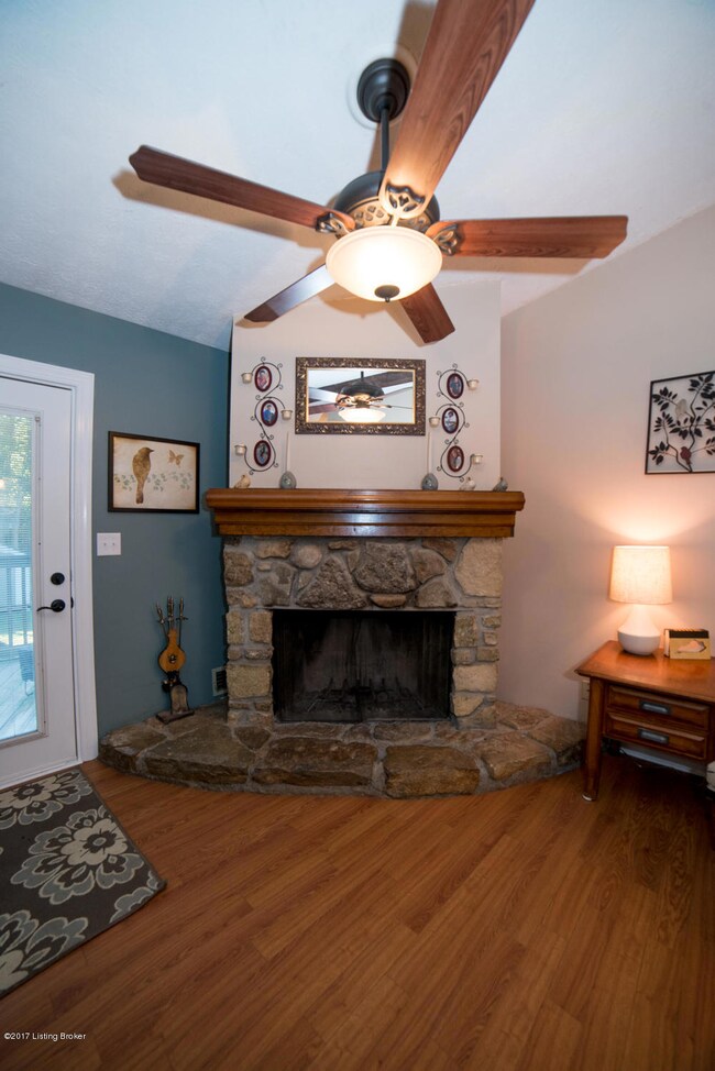 8507 Roseborough Rd, Louisville, KY 40228 - photo 7