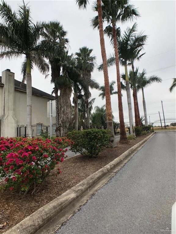 1107 Amethyst Dr, Weslaco, TX 78596 - photo 7