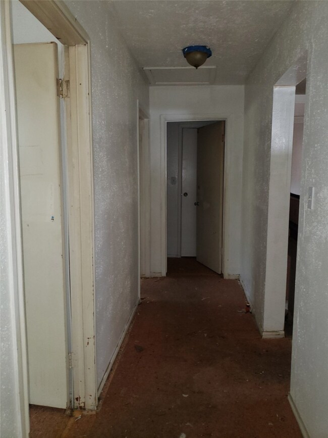 9108 Kelburn Dr, Houston, TX 77016 - photo 3