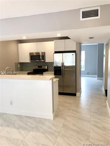 7338 NW 75th St unit 7338, Tamarac, FL 33321 - photo 5