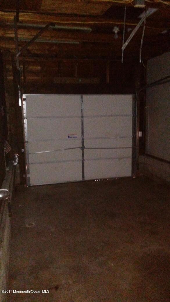 605DeerheadLakeDrGarage0620