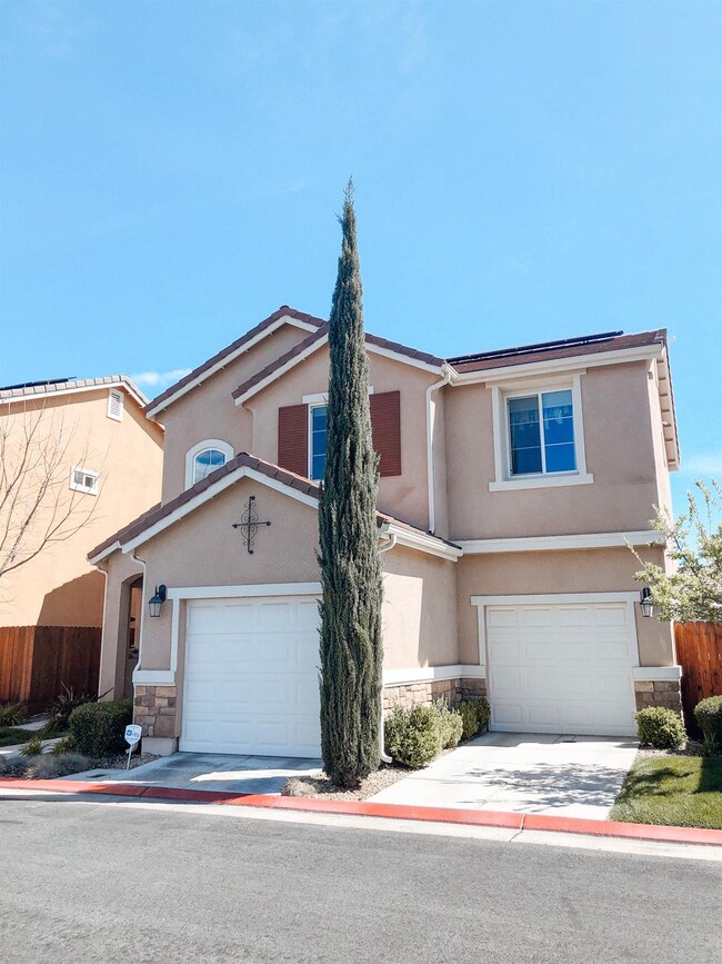 3233 Monviso Ln, Clovis, CA 93619 - photo 2