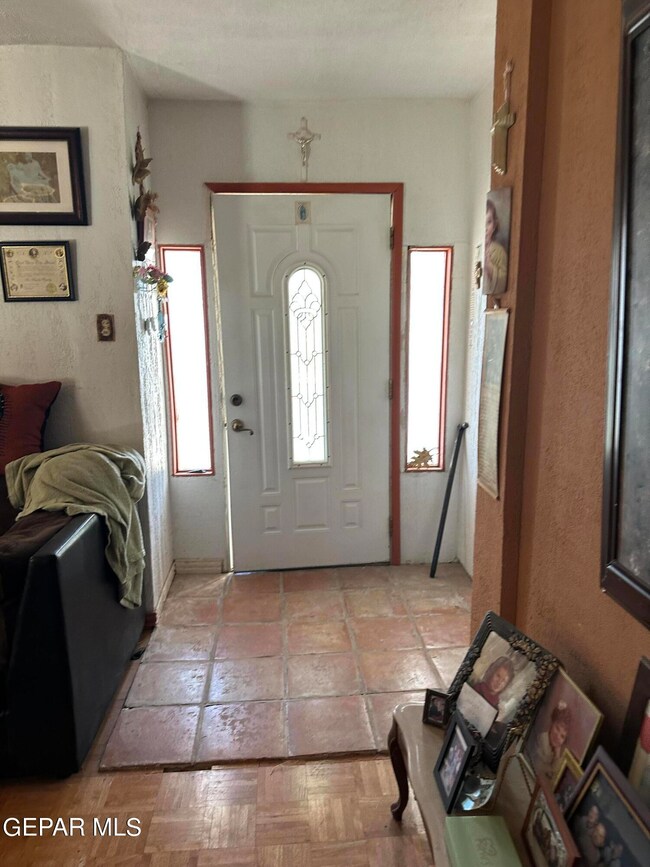 228 Columbia Ave, El Paso, TX 79907 - photo 4