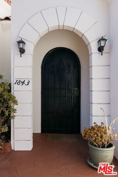 1843 S Highland Ave, Los Angeles, CA 90019 - photo 3