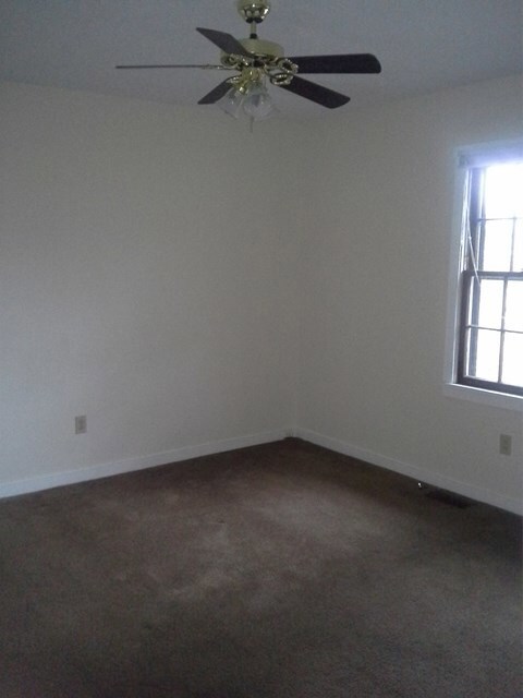 1205 W 10th St, Roanoke Rapids, NC 27870 - photo 7