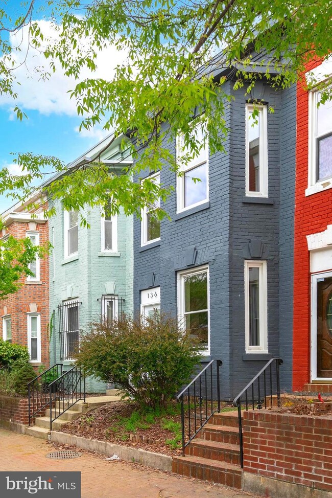 136 Bates St NW, Washington, DC 20001 - photo 2