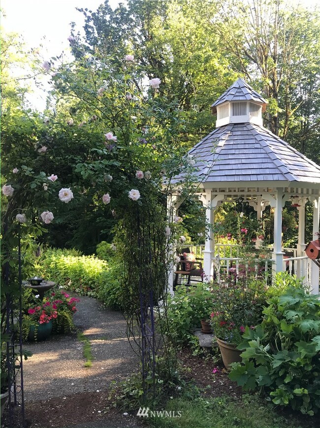 17639 Mountain View Rd NE, Duvall, WA 98019 - photo 2