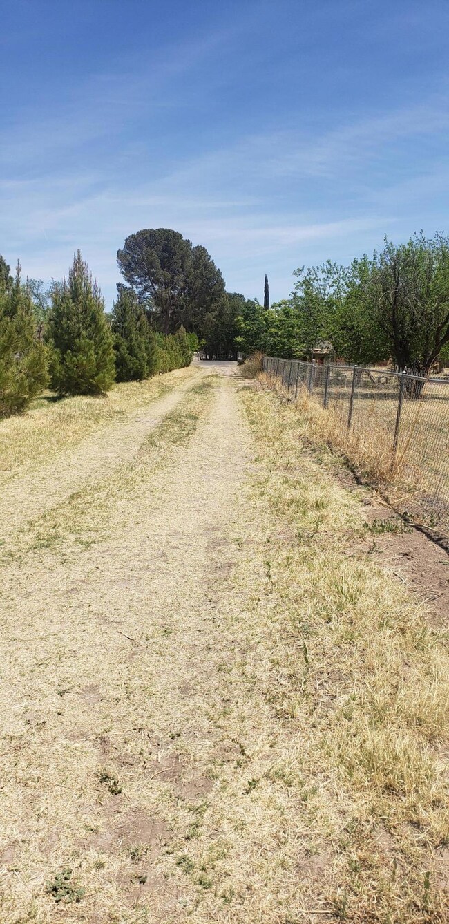 205 Fresno Dr, El Paso, TX 79915 - photo 2