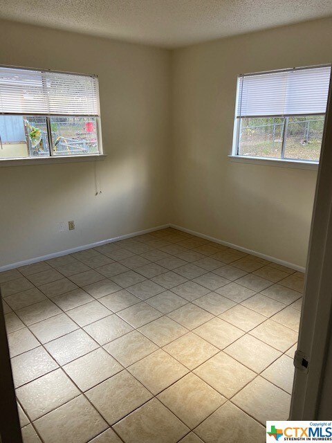 814 Hazelton St, San Marcos, TX 78666 - photo 5