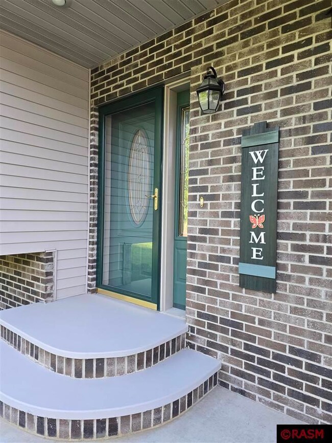 1814 1814 Crestview Dr, New Ulm, MN 56073 - photo 2