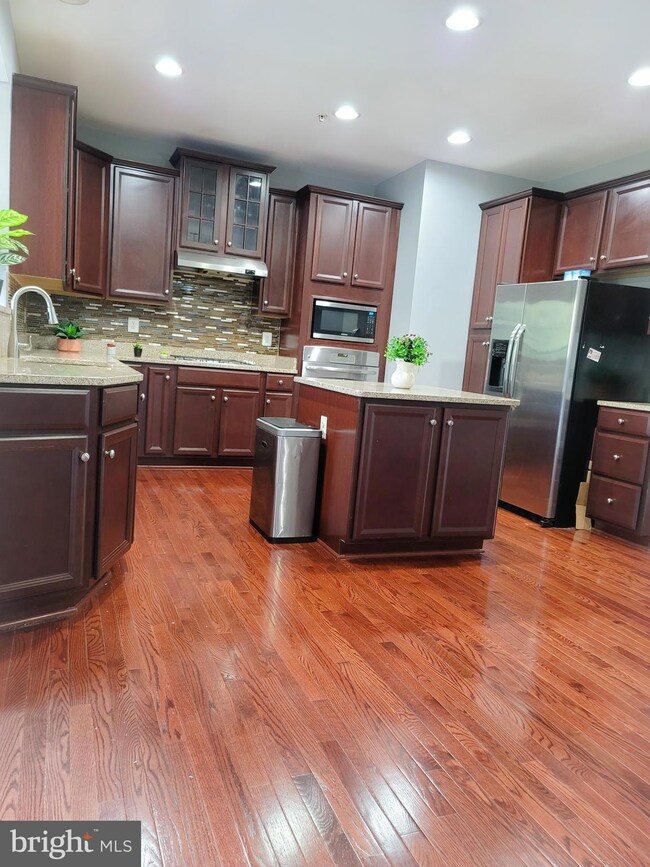 3835 Cullingworth Rd, Burtonsville, MD 20866 - photo 5