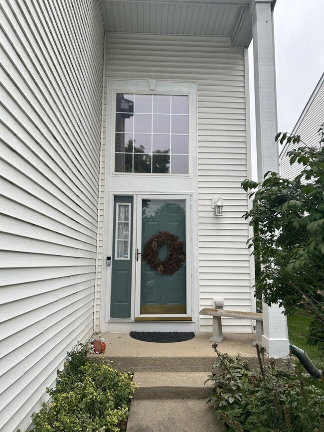 715 Red Oak Ct unit 715, Naperville, IL 60563 - photo 3