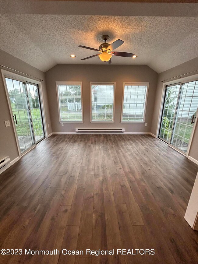 660B Azalea Plaza unit B, Monroe Township, NJ 08831 - photo 7