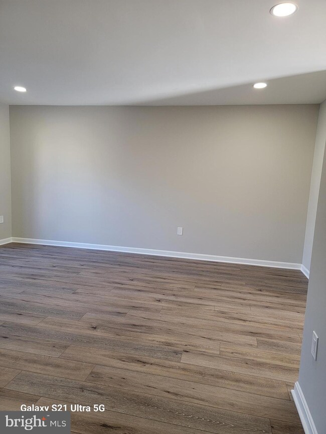 15471 Windsong Ln, Dumfries, VA 22025 - photo 3