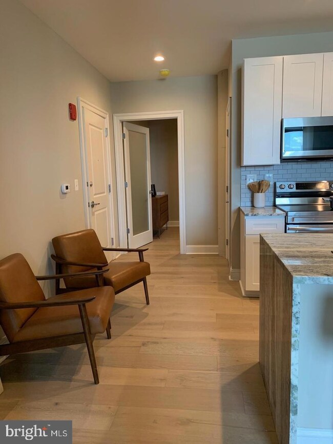 2130 Arch St unit 210, Philadelphia, PA 19103 - photo 5