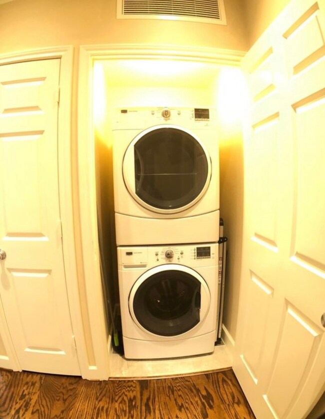 824 Yale St unit D, Houston, TX 77007 - photo 7