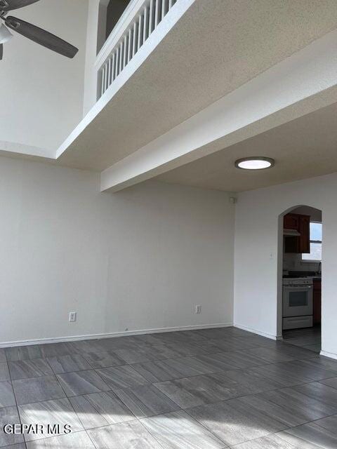 10361 Valle Del Mar Dr, El Paso, TX 79927 - photo 5