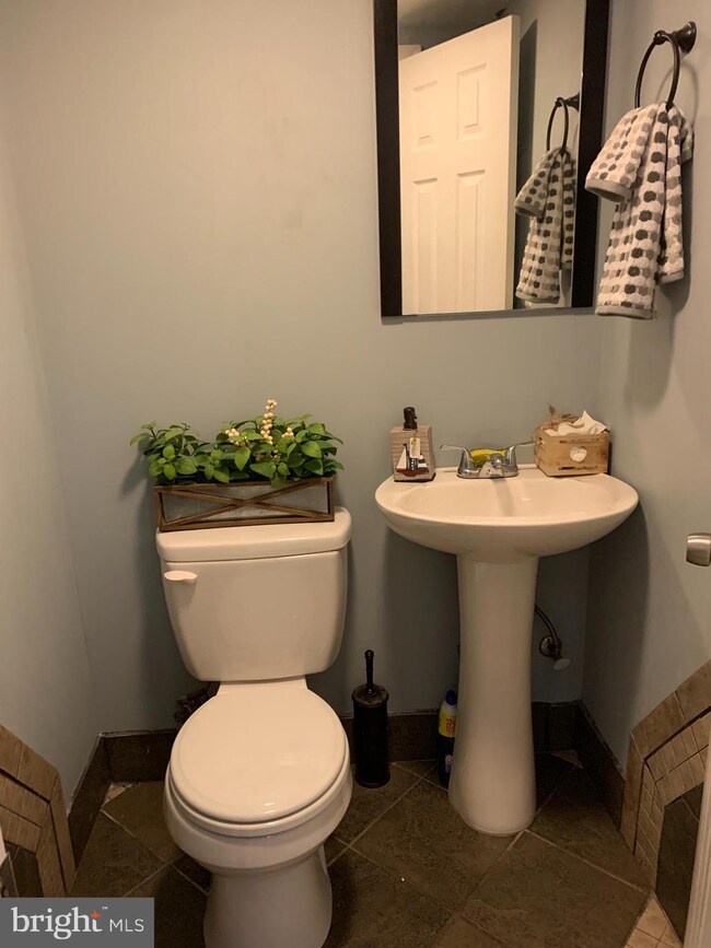 5306 Whitfield Chapel Rd, Lanham, MD 20706 - photo 6