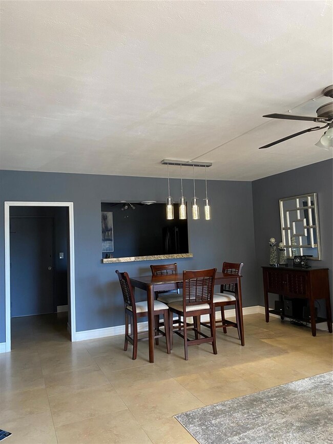 Dining / Living Room