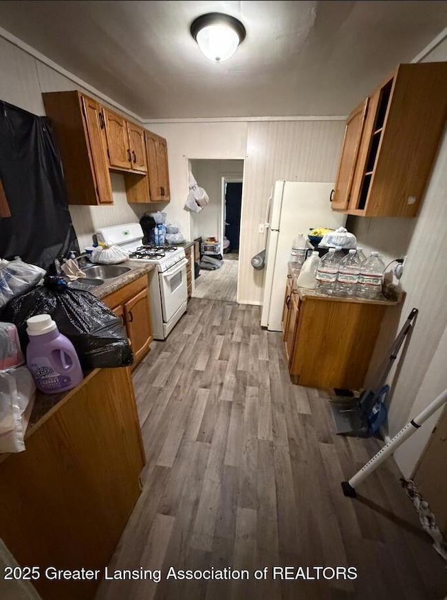 1019 Dakin St, Lansing, MI 48912 - photo 5