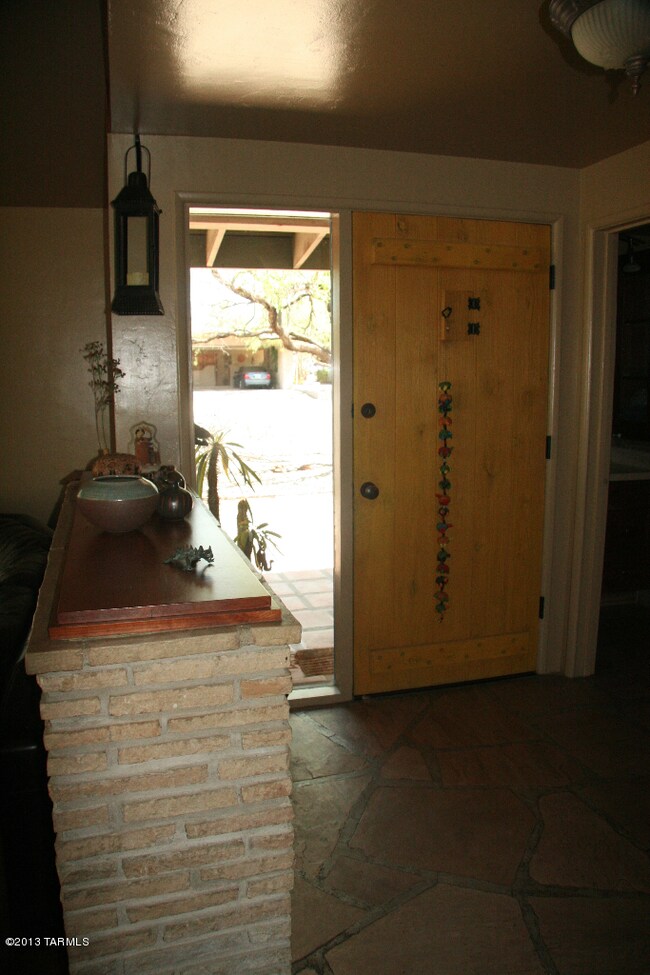 Front Entryway 1