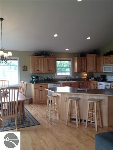 7839 E Longbranch Cir, Traverse City, MI 49684 - photo 7