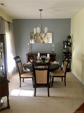 Dining room, great for guests